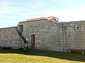 Français : Tour des remparts, château de Villebois-Lavalette, Charente, France