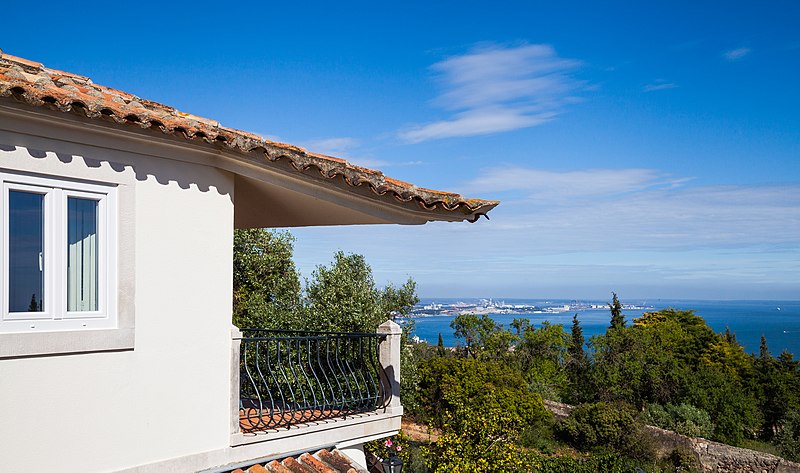 File:Vista de Setúbal desde el molino, Sierra de San Felipe, Portugal, 2012-05-11, DD 03.JPG