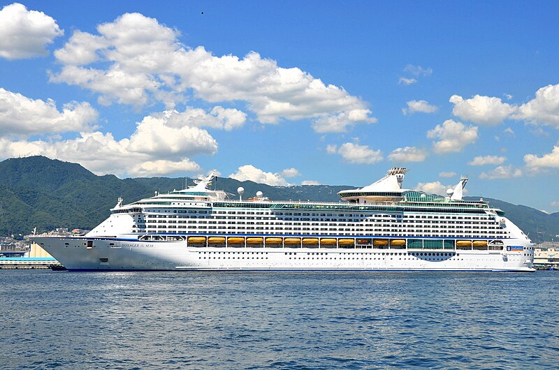 Cruise ship - Wikipedia