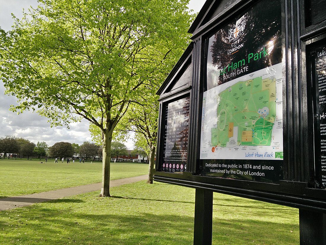 File:Westham Park entrance sign.jpg