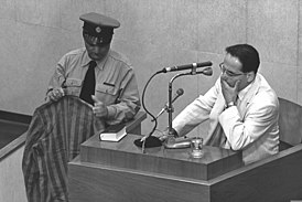 Динур выступает 7 июня 1961 года в качестве свидетеля на судебном процессе Адольфа Эйхмана[1]