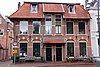 Woonhuis met Chalet; neorenaissance elementen