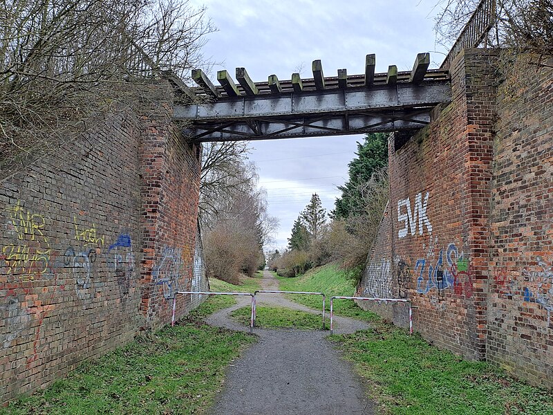 File:Zappendorf, ehemalige Bahnstrecken.jpg