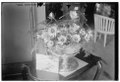 "Mrs. Woodrow Wilson" (flower arrangement) LCCN2014697297.tif