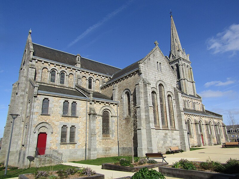 File:Église du Saint-Nom-de-Marie de Bégard.jpg