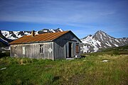 Bolshaya Khadata yakınındaki hava istasyonunun evi