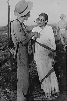 רבקה ראובן בביקור בעת הקמת היישוב העוגן, 1947