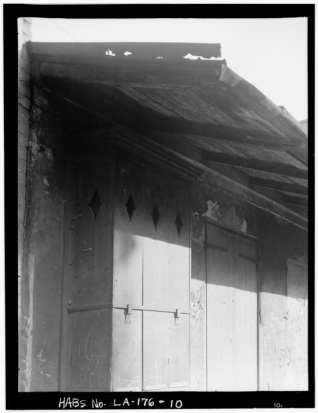 File:1026 Royal Street, Photographed March, 1937 DETAIL OF ROYAL STREET (FRONT) FACADE - Royal Street (Commercial Buildings), New Orleans, Orleans Parish, LA HABS LA,36-NEWOR,87-10.tif