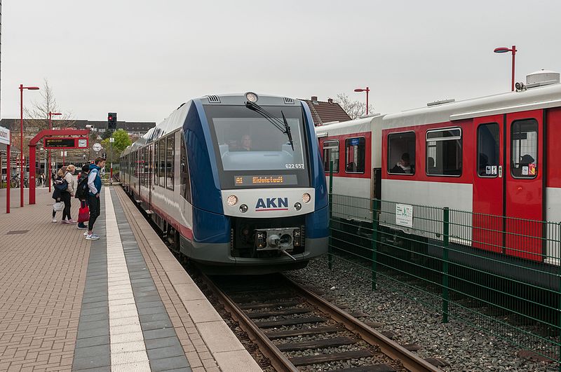 File:17-05-02-Quickborn-Bahnhof RR79017.jpg