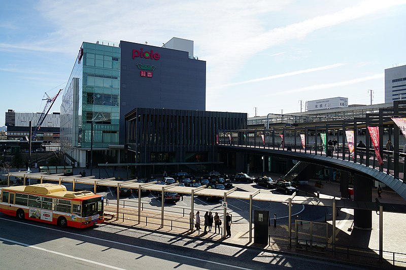 File:170107 Himeji Station Himeji Hyogo pref Japan02s3.jpg