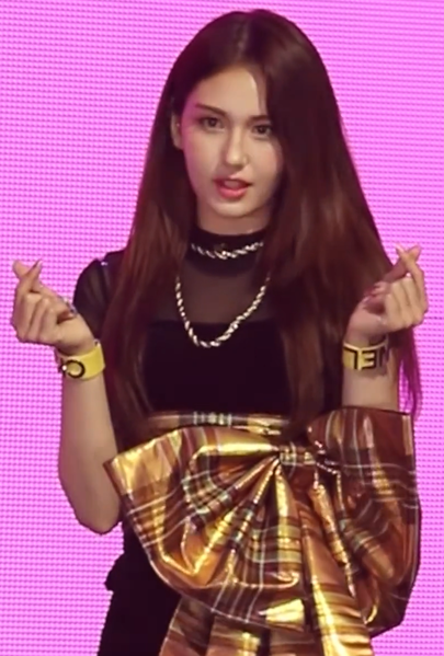 File:190613 Somi Birthday debut showcase (2).png