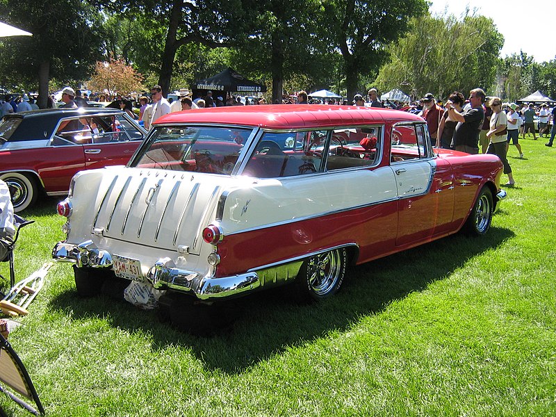 File:1955 Pontiac Safari (2670061892).jpg