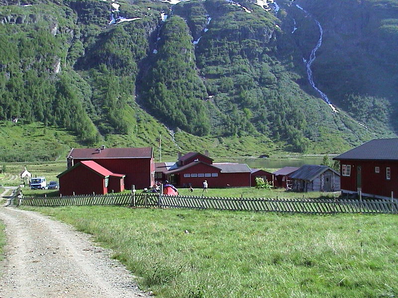 File:2001 07 06 Aurlandsdalen Østerbø Turisthytte.jpg