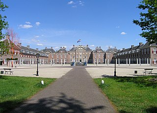 <span class="mw-page-title-main">Het Loo Palace</span> Palace in Apeldoorn, Netherlands, built by the House of Orange-Nassau.