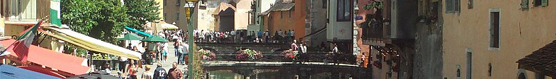 File:Annecy banner Streetscape.jpg