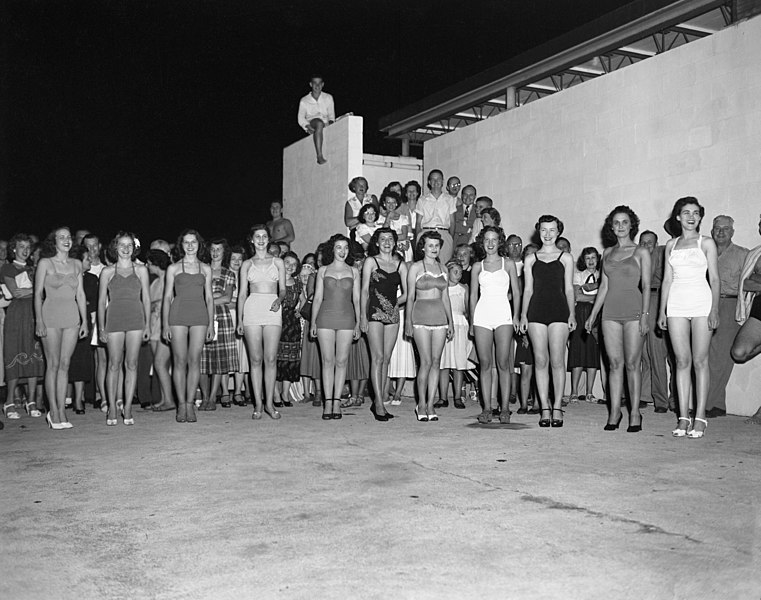 File:Atomic Energy Commission EA Swimsuit Contest Party 1947 Oak Ridge (26223163971).jpg