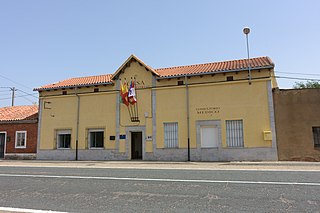 <span class="mw-page-title-main">Pozuelo del Páramo</span> Place in Castile and León, Spain