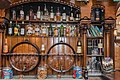 Bar in einem Pub in Dublin (22284345600).jpg