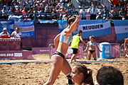 Deutsch: Beachhandball bei den Olympischen Jugendspielen 2018 in Buenos Aires; Tag 7, 13. Oktober 2018; Mädchen, Halbfinale – Ungarn-Argentinien 1:2 English: Beach handball at the 2018 Summer Youth Olympics in Buenos Aires at 13 October 2018 – Girls Semifinal – Hungary-Argentina 1:2 Español: Handball de playa en los Juegos Olimpicos de la Juventud Buenos Aires 2018 en 13 de octubre de 2018 – Semifinales Femeninas - Hungría-Argentina 1:2