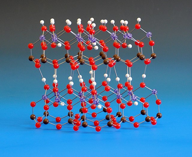 Kaolinite structure, showing the interlayer hydrogen bonds
