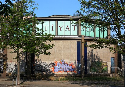 So kommt man zu Tiyatrom mit den Öffentlichen - Mehr zum Ort Hier