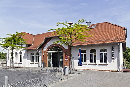 Bischofsheim Neuer Bahnhof 20110506