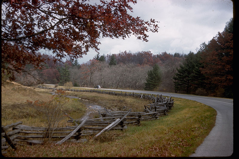 File:Blue Ridge Parkway BLRI9307.jpg