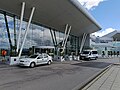 Police aux frontières et Gendarmerie devant le terminal 2.