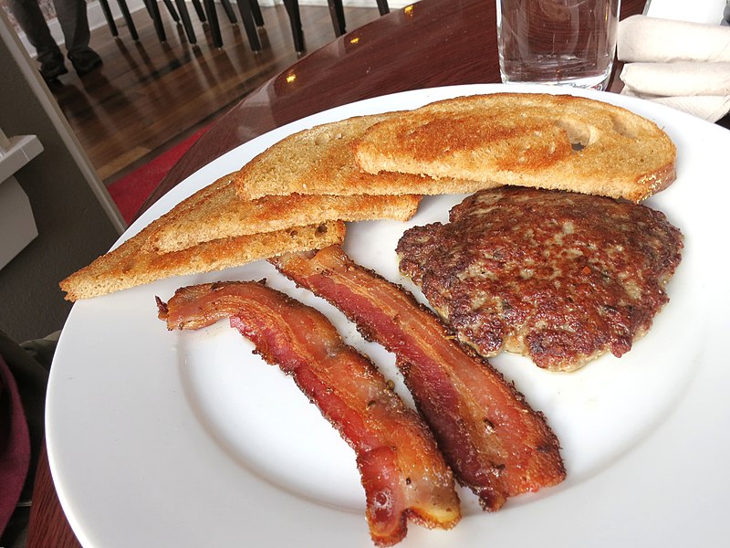 File:Breakfast with home-made bacon and sausage (8797143532).jpg