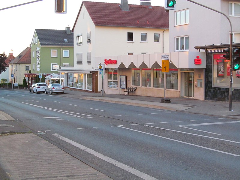 File:Bushaltestelle Altes Rathaus, 2, Crumbach, Lohfelden, Landkreis Kassel.jpg