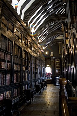 Chetham's Library, where Engels and Marx met to discuss Manchester's suffering and to outline proposals for Communism. Chethams library interior.jpg