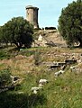 Normannenturm und Amphitheater in Velia (Elea)