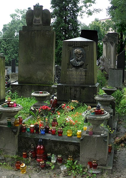 File:Cmentarz Łyczakowski we Lwowie - Lychakiv Cemetery in Lviv (Tomb of Władysław Bełza -1847 - 1913- - A Polish patriotic poet - panoramio.jpg