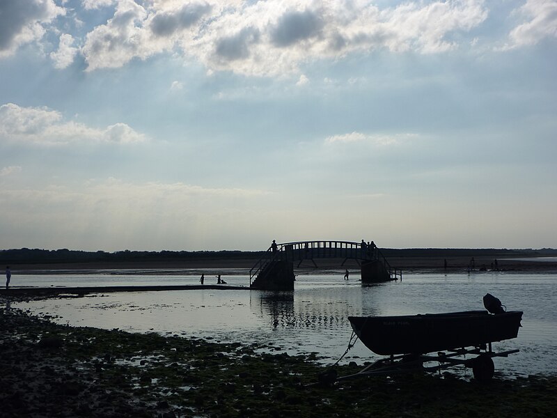 File:Coastal East Lothian , Back In Black at Belhaven - geograph.org.uk - 2445029.jpg