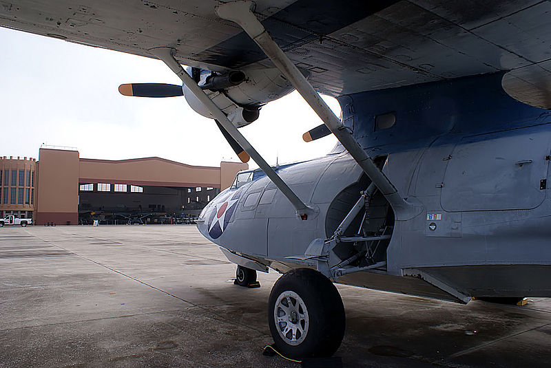 File:Consolidated PBY-5A Catalina BuNo 48375 N96UC UnderLWing FOF 14Dec09 (14404007267).jpg