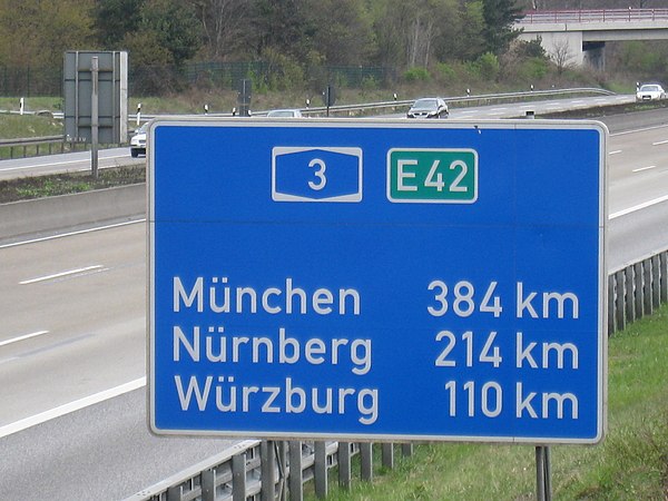 U-umlauts on a German traffic sign