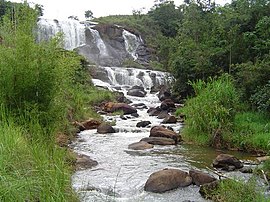 Divino MG Cachoeira.jpg