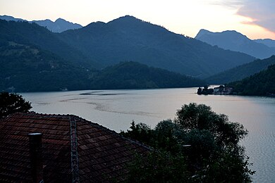 Donje Paprasko, Lake View, Bosnia and Herzegovina Donje Paprasko, Lake View.JPG