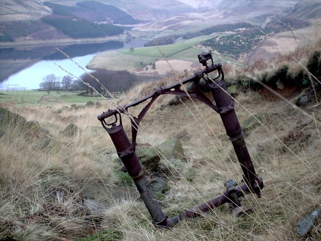 Wreckage of the BEA Douglas DC3 undercarriage, 2003 (Dovestone Reservoir in the background)