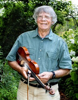 Caller and musician Dudley Laufman, a significant figure in the contra dance revival of the mid-20th century