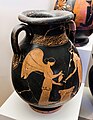 Early classical Attic red-figure pelike - ARV extra - Nike and king - woman and king - Roma MNEVG 50745 - 01