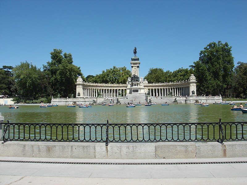 File:El retiro.jpg