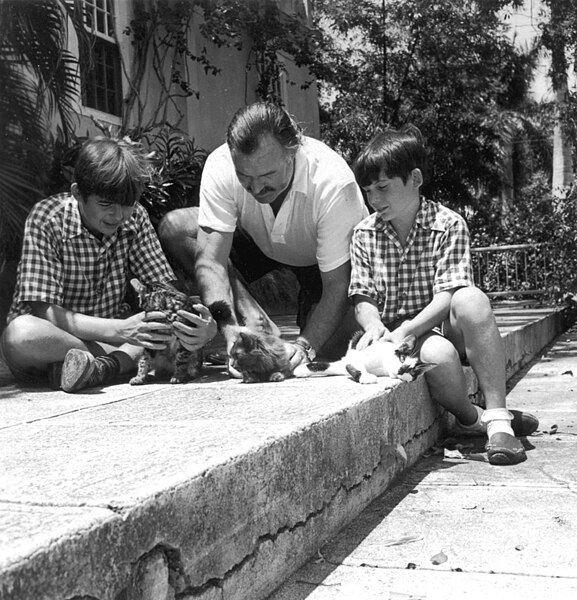 File:Ernest Hemingway with sons Patrick and Gregory with kittens in Finca Vigia, Cuba.jpg