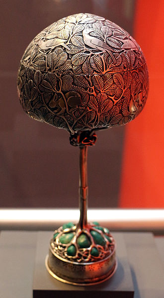Lamp by Ernst Riegel made of silver and malachite (1905)