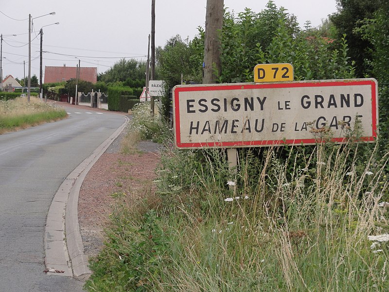 File:Essigny-le-Grand (Aisne) city limit sign hameau de la gare.JPG