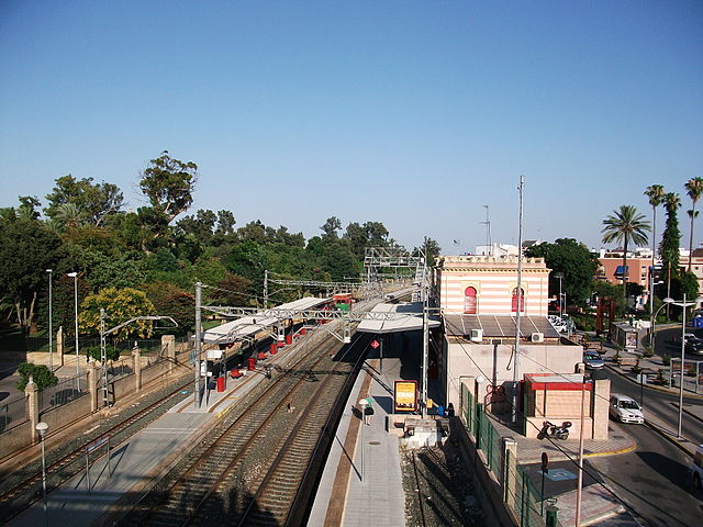 File:Tren en estacion pablo acosta.jpg - Wikimedia Commons