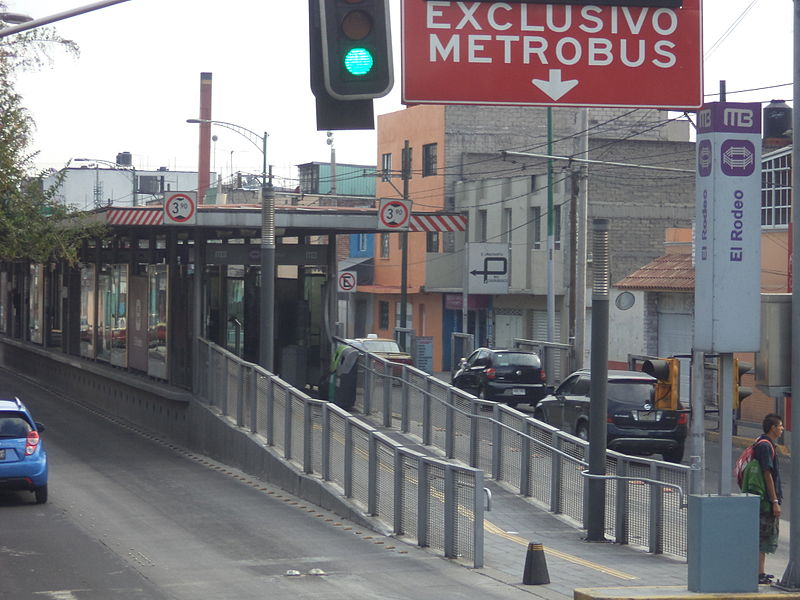 File:Estacion El Rodeo 02.JPG