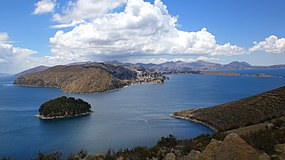 Estrecho de Yampupata - Isla del Sol, Lago Titicaca.jpg