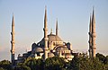 Die Blaue Moschee in Istanbul mit ihren sechs Minaretten