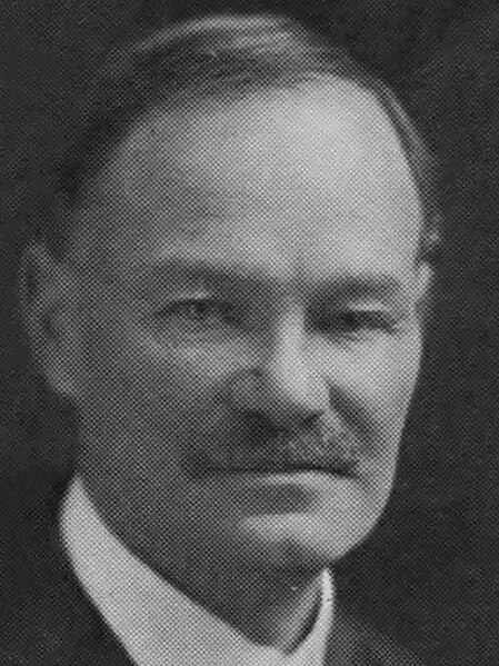 File:F. J. Powers, 1924.jpg